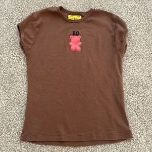 UNIF XO bear baby tee  in brown colorway